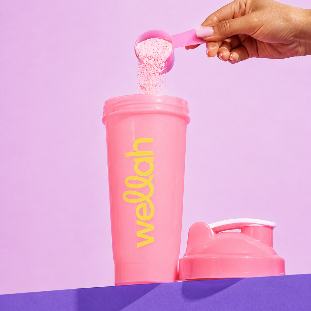 Wellah Shaker Bottle in Pink, product package